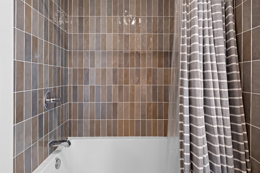 Building Photo - 9417 Winchester Ave