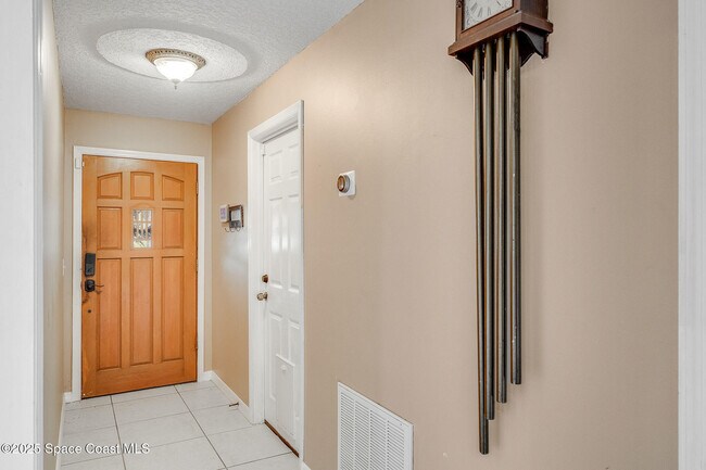 Building Photo - 115 Angelo Rd SE