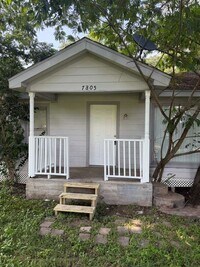 Building Photo - Property under renovations!
