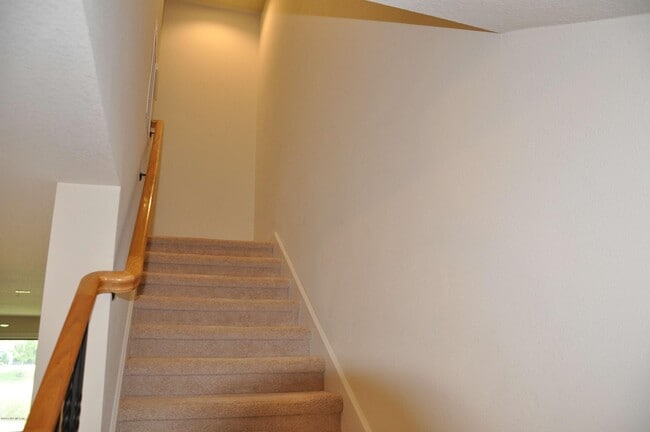 Building Photo - 13528 Montecito Pl