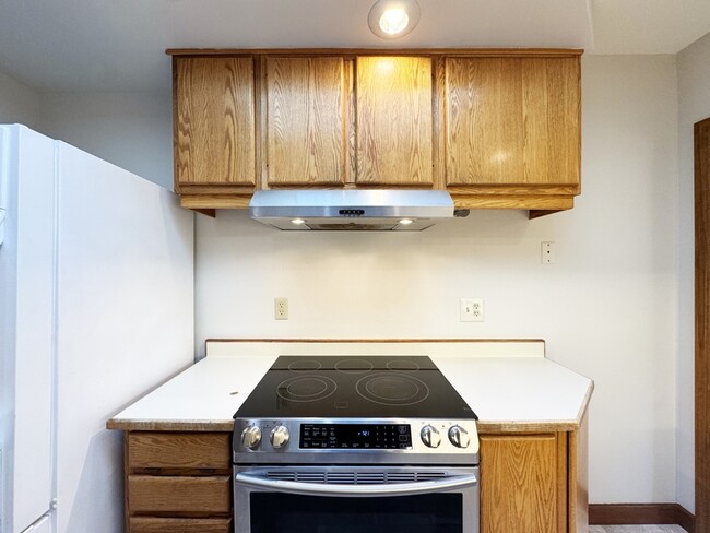 Building Photo - 2393 Emerald St