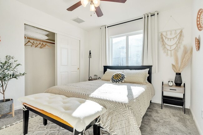 Building Photo - Boho Style 4 Bedroom 2 Bath Home, Fully Furnished