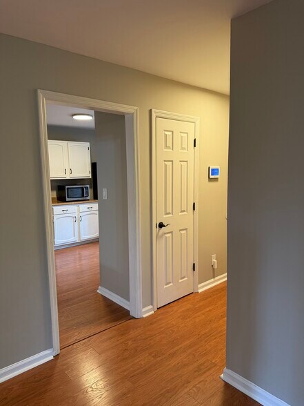 Building Photo - 1394 N Crossing Dr NE