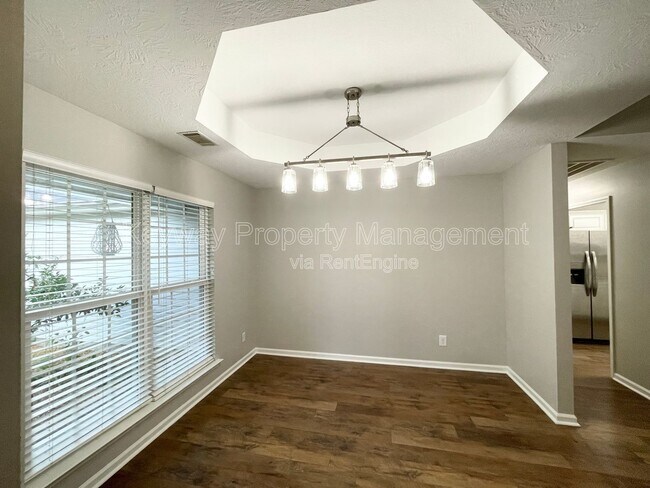 Building Photo - 1391 Watsonia Dr