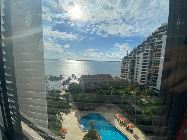 Building Photo - 540 Brickell Key