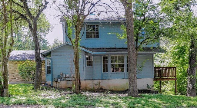 Building Photo - 1700 Waterloo Trl