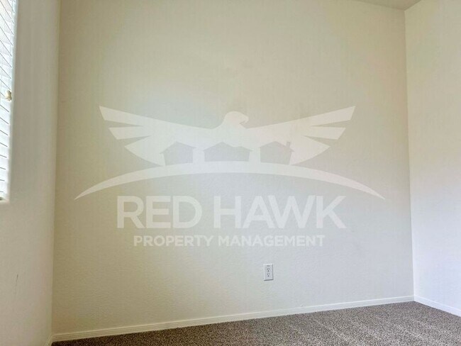 Building Photo - 1057 E Sourwood Dr