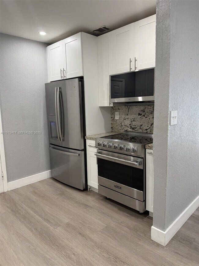 Building Photo - 3098 NW 20th Ct