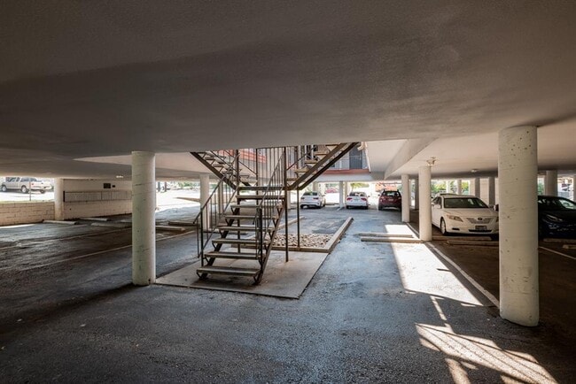 Building Photo - 3121 Speedway St