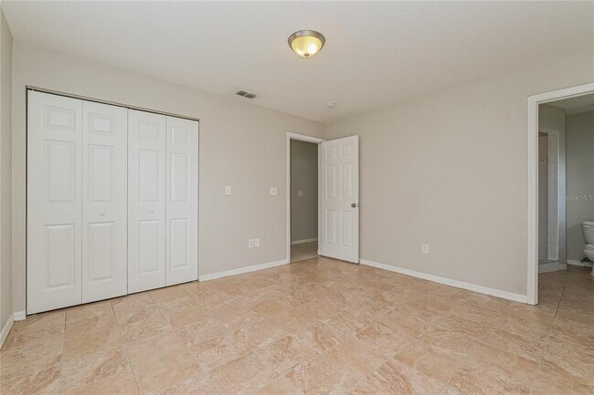 Building Photo - 2627 E Chelsea St