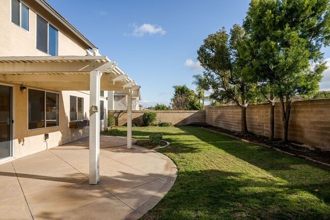 Building Photo - 1426 Rancho Hills Dr