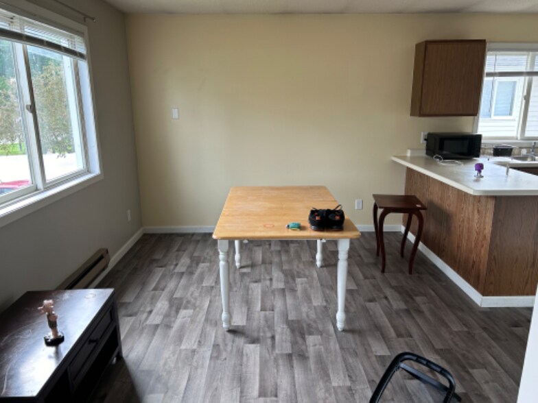 Building Photo - 263 Orrin St