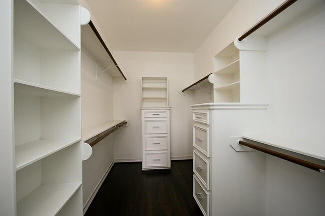 Building Photo - 1709 Peden St