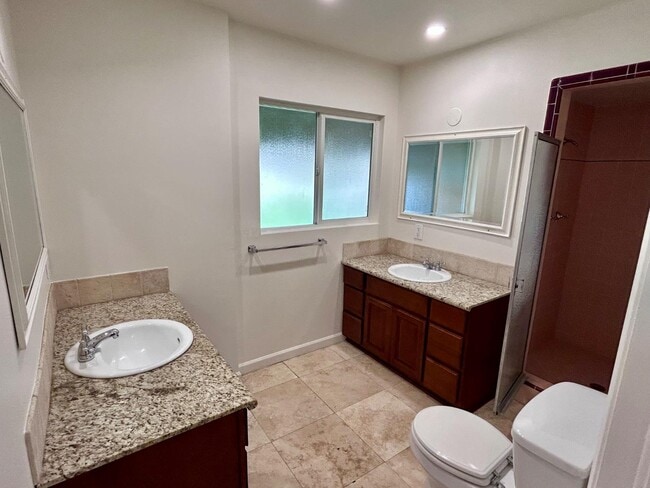 Building Photo - 10433 S Bethel Ave