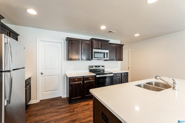 Building Photo - 308 Reed Way