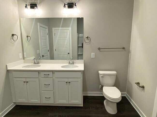 Building Photo - Home for Rent in Weaver AL... Available to View with 48 Hour Notice!!!