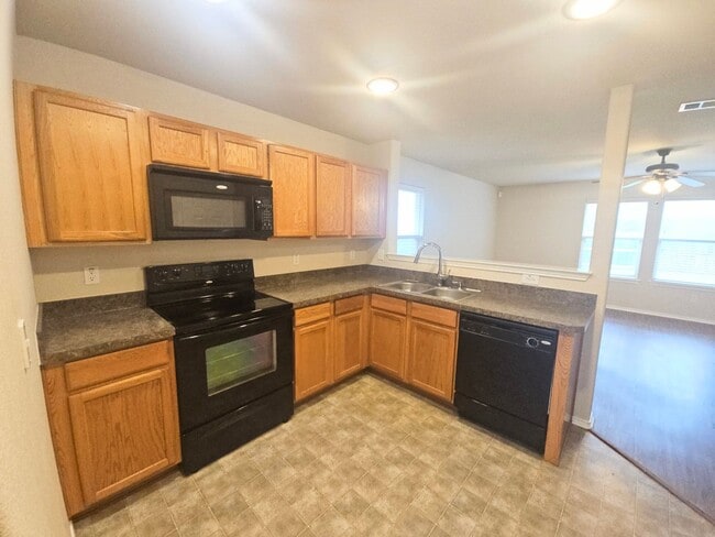 Building Photo - Lovely Single Story Home Near Tehama Ridge and Heritage
