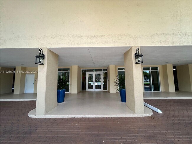 Building Photo - 117 NW 42nd Ave