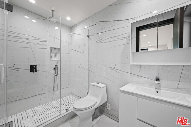 Building Photo - 1439 Edris Dr