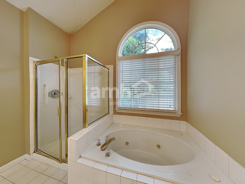 Building Photo - 1649 Stillwater Park Ct