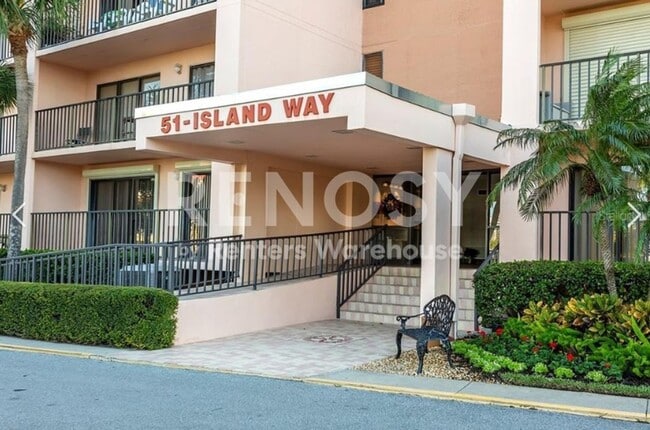 Building Photo - Spacious Condo in Clearwater Beach with Awesome Views