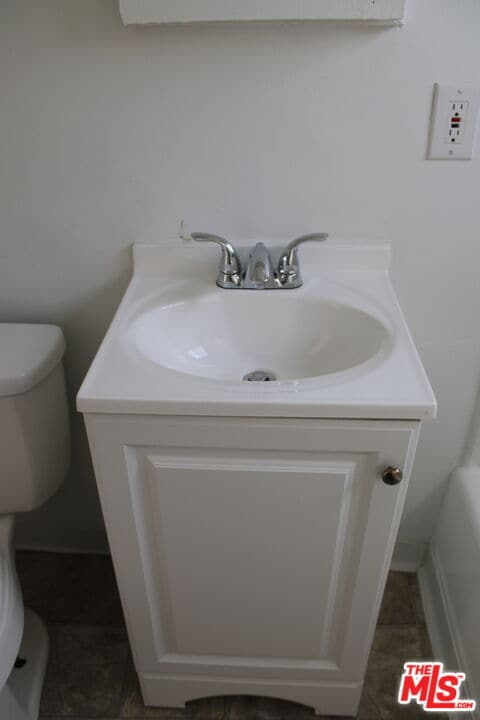 Building Photo - 6340 10th Ave