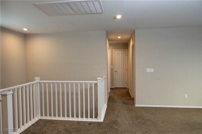 Building Photo - 10561 Sariah Skye Ave