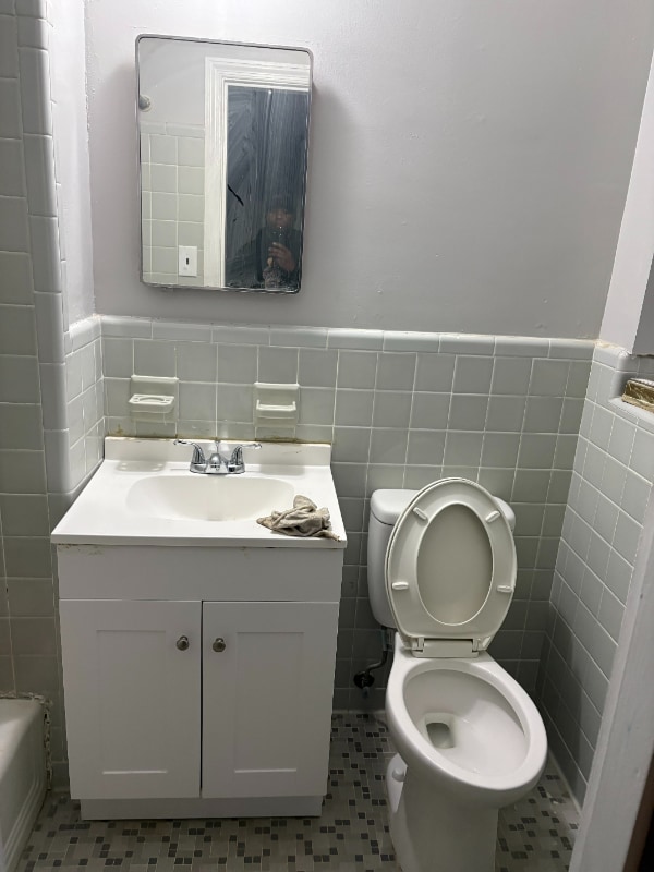 Building Photo - 908 Glenwood Dr