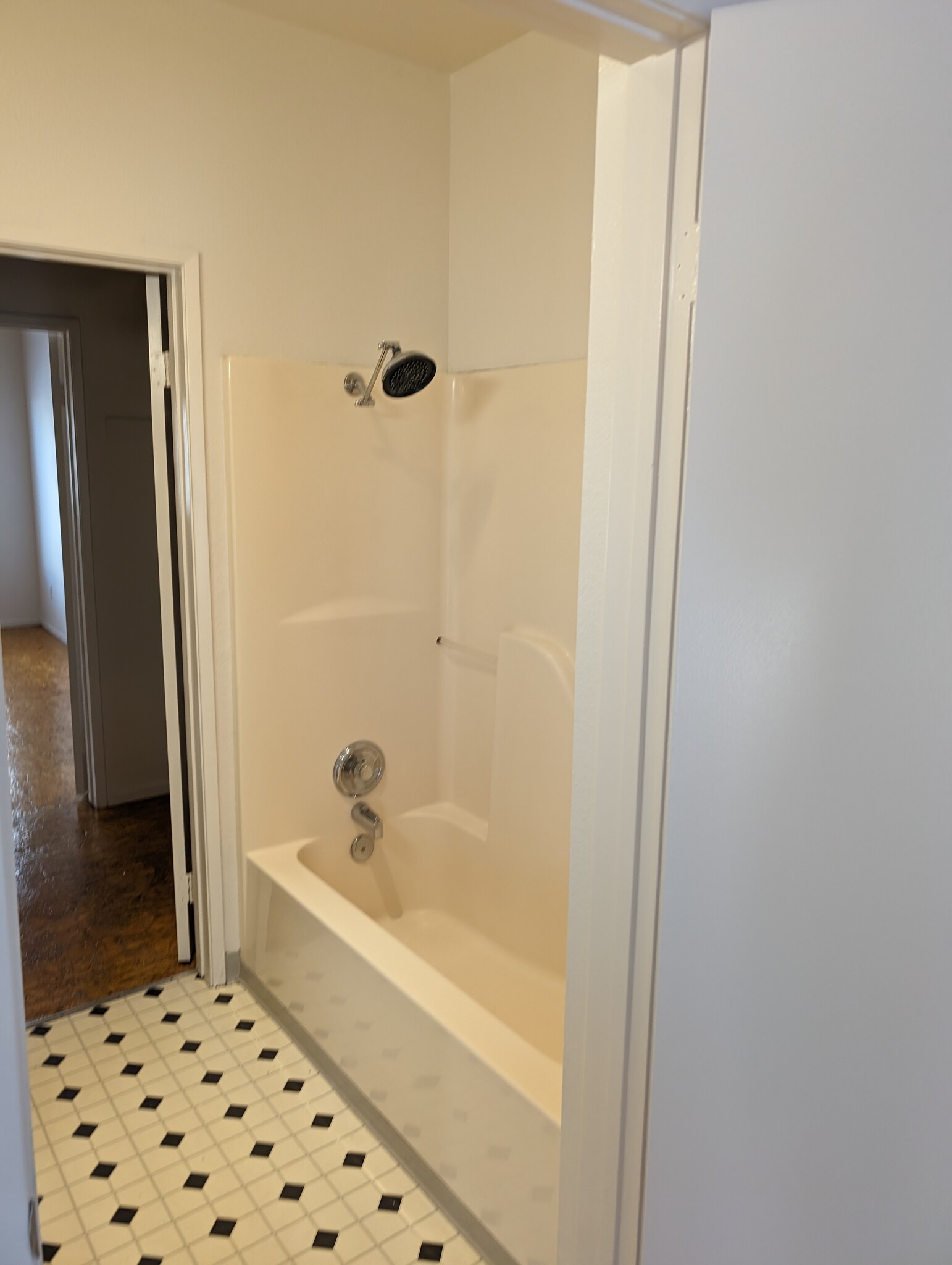 Bathroom with tub/shower - 787 11th Ave