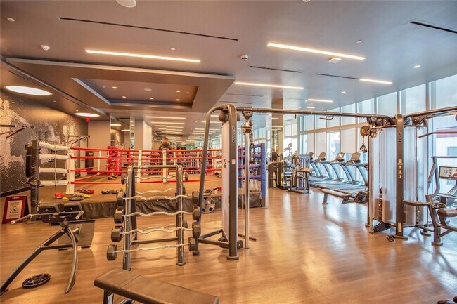 Building Photo - 851 NE 1st Ave