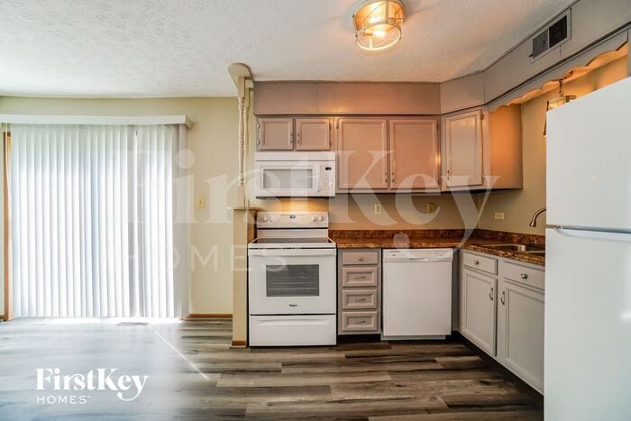 Building Photo - 627 Presidential Way