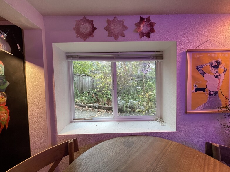 Building Photo - 2111 17th Ave S