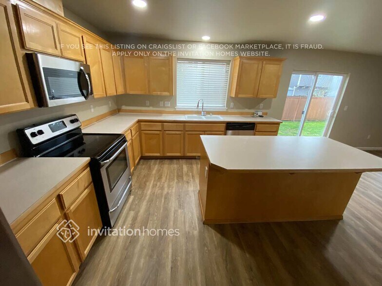 Building Photo - 21007 82nd St E