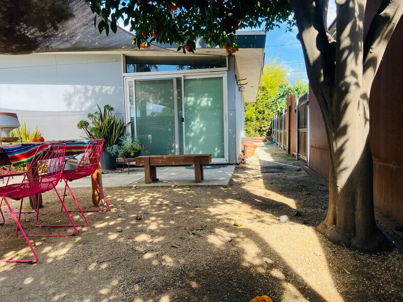 Building Photo - 5177 Carlingford Ave