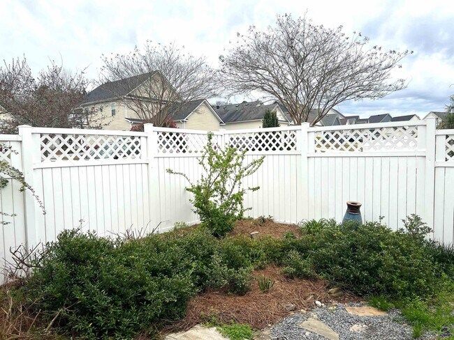 Building Photo - 323 Harvest Walk