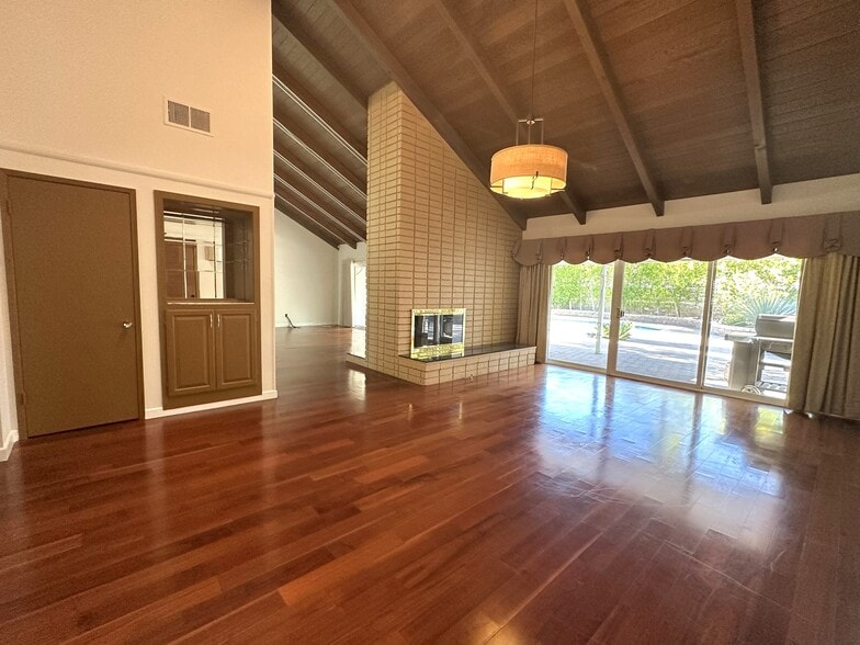Dining Room - 23552 Kivik St