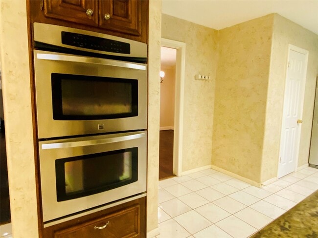 Building Photo - 14212 Horseshoe Bend