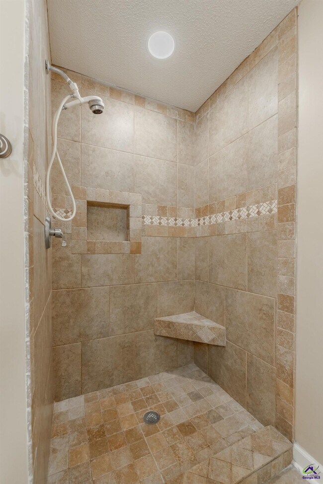 Building Photo - 611 Bay Laurel Cir