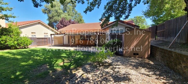 Building Photo - Woodcreek, West Roseville Single Story, , 4 Bed 2 Bath Large yard with Covered Patio and Shed wit...