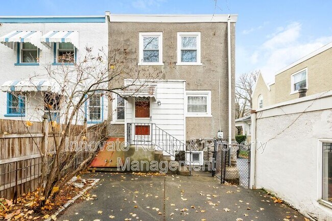 Building Photo - 3331 W Penn St