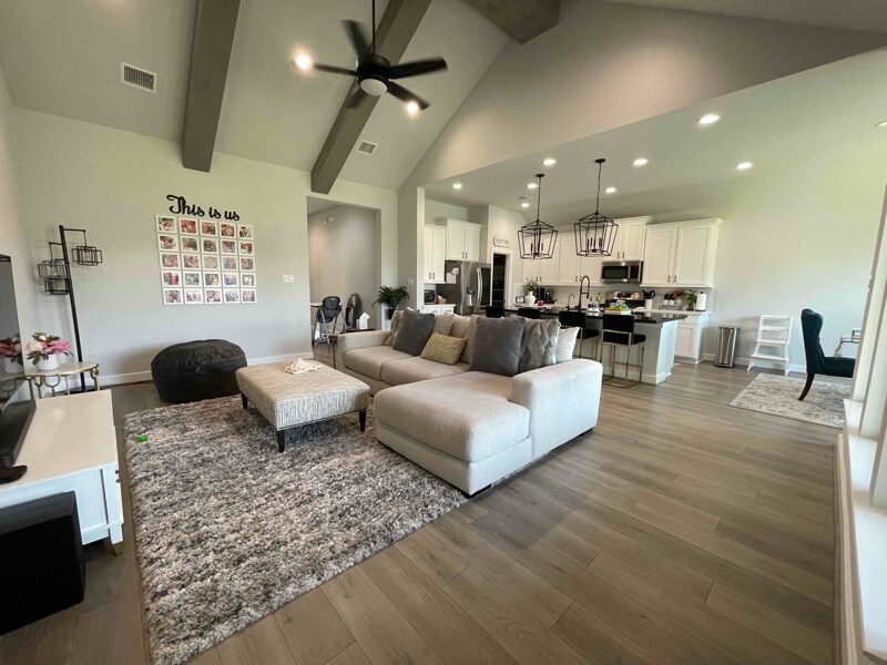 Building Photo - 2607 Bayrose Dr