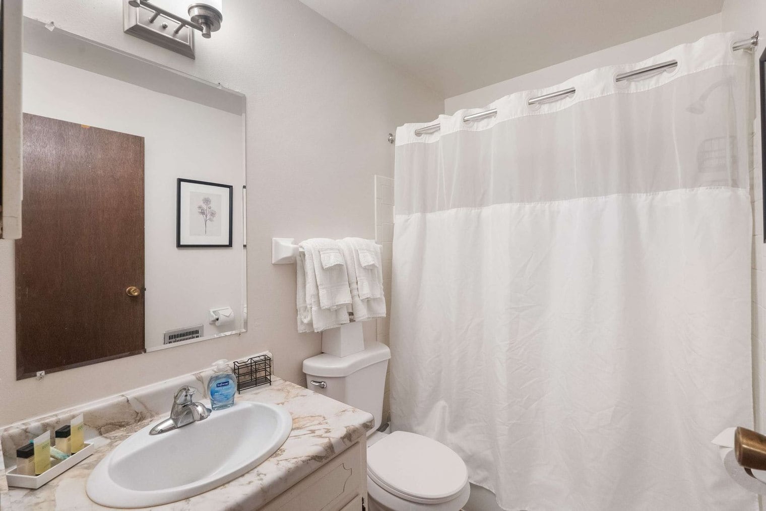 Building Photo - 2601 University Ave