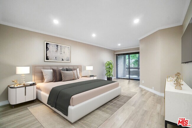 Building Photo - 15233 Magnolia Blvd