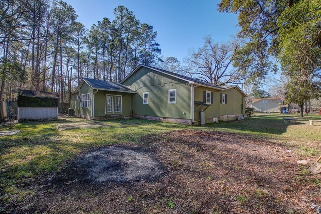 Building Photo - 756 Seaman Ln