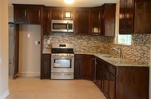 Building Photo - 1001 Taulbee Ln