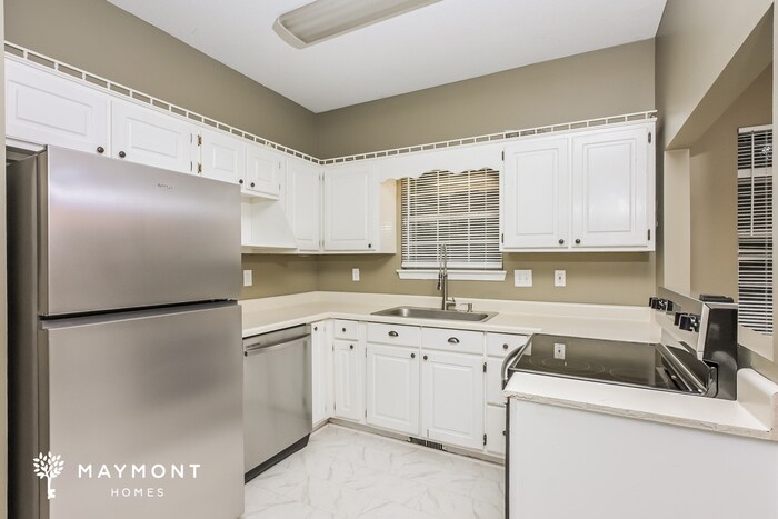 Building Photo - 141 Parklane Pl