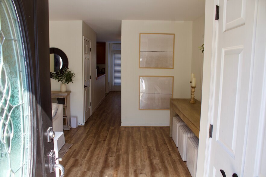 Building Photo - 159 Columbia Ave