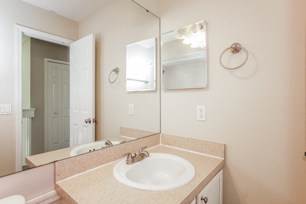 Building Photo - 2630 Walden Ct