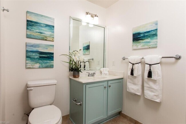 Building Photo - 670 Town Center Dr