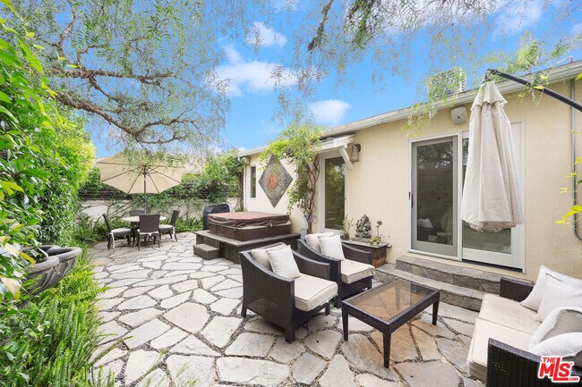 Building Photo - 1039 26th St